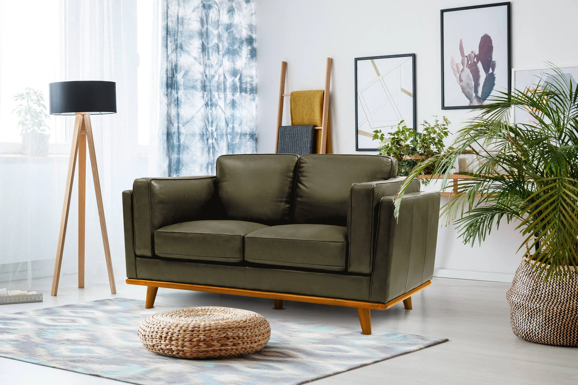 Artisan Leather Lounge - Image 100