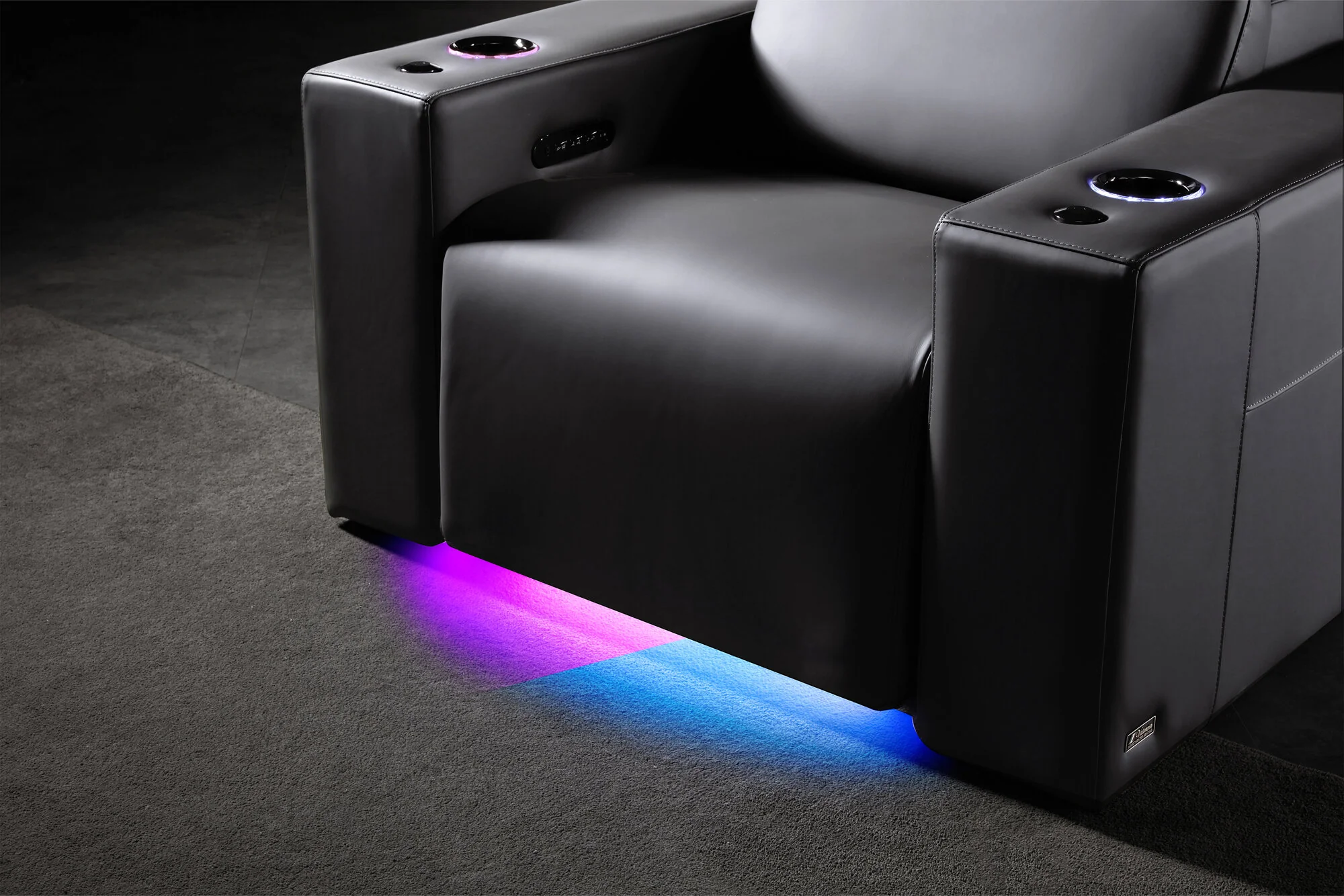 Barcelona Grand Ultimate Home Theater Lounge - Image 10