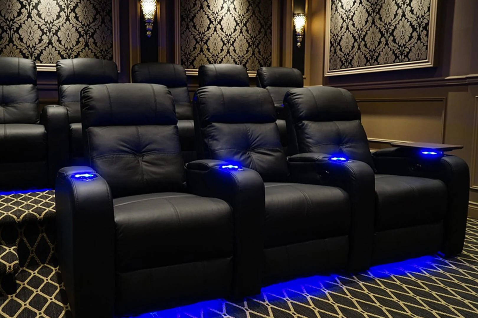 Verona Power Headrest Home Theater Lounge - Image 3